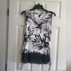 Simply Vera Vera Wang Tunic style tank top